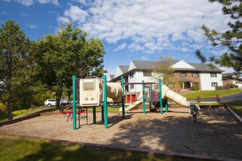 Home Carriage Hill Apartments