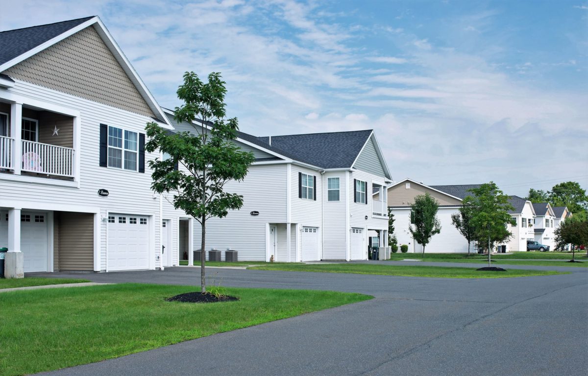 Simple Archstone Kendall Square Apartments with Simple Decor