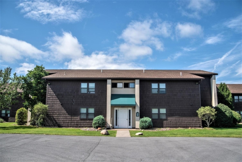 Photos Village Green Apartment Homes